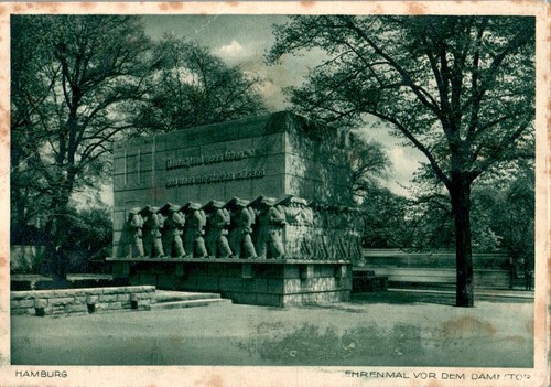 Hamburg ehrenmal vor - hamburg,,