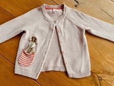 Baby BODEN: Strickjacke Cardigan Wollmischung Rentier rosa / altrosa – Gr. 98