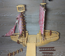 Holz Little Foot Designs Piratenschiff 30 Zoll Puppen Spielset gebraucht bitte lesen