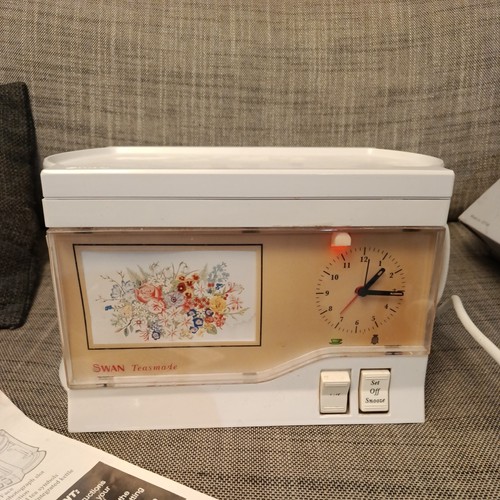 Vintage swan compact - compact, teasmade