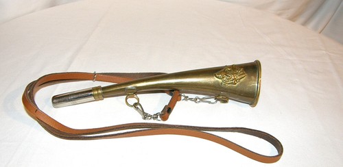 älteres jagdhorn mit - Älteres,