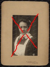 Kabinett-Foto-Portrait-Krankenschwester-Malteser-Johanniterkreuz-Itzehoe-