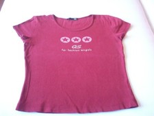  QS  Damen T-Shirt  Gr. M eher Gr. S weinrot vorne mit LOGO + Motiv Top Zustand