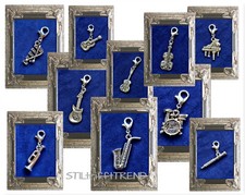 CHARM ANHÄNGER MUSIKINSTRUMENT FLÖTE GITARRE GEIGE DRUMS SAXOPHON KLAVIER silber