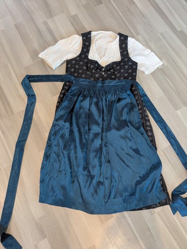 Schwangerschaftsdirndl