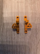 XRAY 302030-O - T4 Bulkhead Klammern oben (L+R)