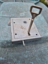 Kastenschloss mit Schlüssel und hebender Falle 117 mm x 100 mm x  18 mm 55 Dornm