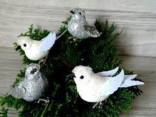 4  Vögelchen a.Clip--weiß/silber--Christbaumschmuck--Mini Vogel--Baumschmuck  *