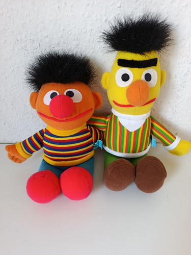 Ernie und bert plüschfiguren - und,