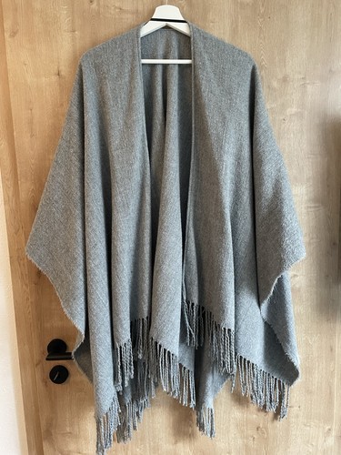 Poncho grau mit - poncho,