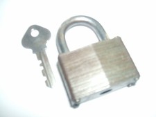 ALTES VORHÄNGESCHLOSS