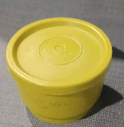 Tupperware mini round - tupperware,