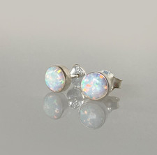 Silber-Ohrstecker mit Opal -