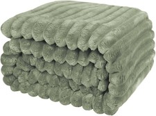 Kuscheldecke 200x230 cm  – Flauschige Sofadecke für Mama, Frau & Freundin GRÜN