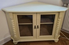 TV-Eckschrank. Hergestellt in