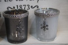 Teelichthalter aus Glas