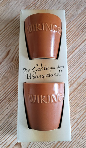 Wikinger met tonbecher - met,