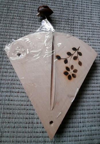Käsebrett aus holz mit maus - mit,