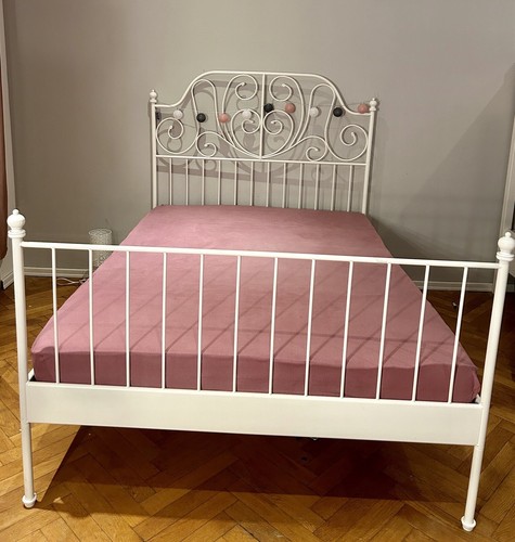 Bett 140x200 mit lattenrost