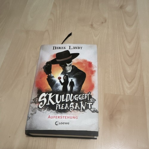Loewe skulduggery pleasant - skulduggery,