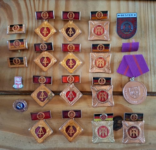 Ddr abzeichen orden konvolut - abzeichen,