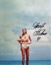 URSULA ANDRESS / AUTOGRAMM / 10x15 cm  JAMES BOND