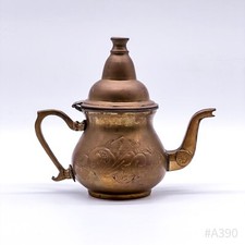 Orientalische Teekanne mit