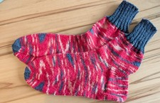 warme Socken handgestrickt