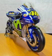 Valentino Rossi Yamaha YZR-M1 De Agostini 1:4