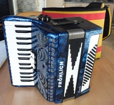 Akkordeon Fröhlich Bambi plus Riemen und Tasche NUR Selbstabholung in Berlin!