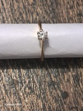 333er Goldring mit Stein 