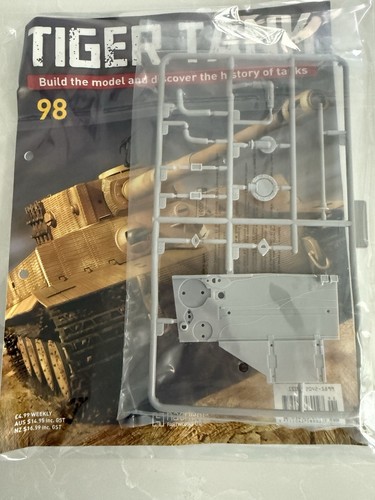 Hachette build your own - 1/16,