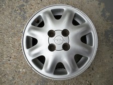 GM Intra Felge mit Nabenkappe Alufelge Opel Astra F KBA 41152 5.5x14 ET49