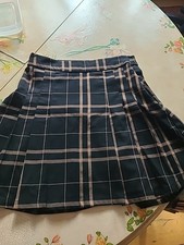  Hübscher Faltenrock von Vila