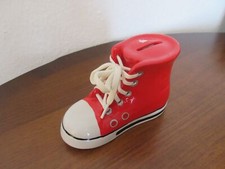 Spardose der Sparkasse in Sneaker Turnschuh Optik Porzellan Schuh coin bank