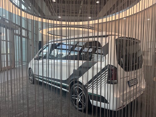Mercedes benz v300 motion - 4,
