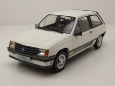 Opel Corsa A Sprint 1983 weiß Modellauto 1:18 MCG