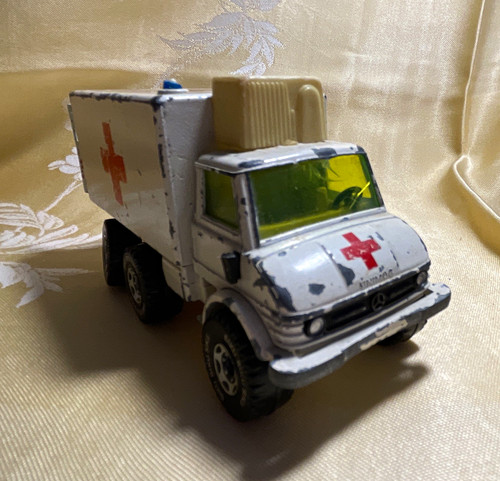 Siku mercedes benz unimog - mercedes-benz,