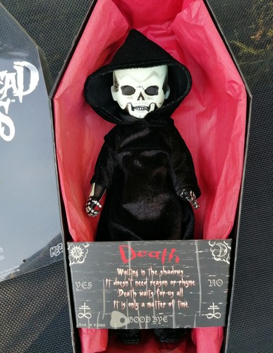 Living dead dolls - living,