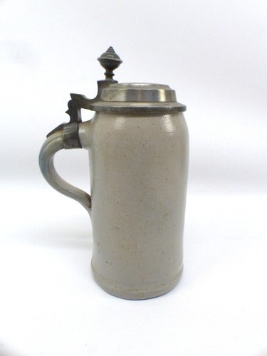 Alter bierkrug liter mit - 1,