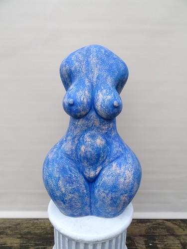 Weiblicher torso aus keramik - torso,