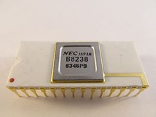 UPB8238D NEC 8080A System Controller and Bus Driver - CERDIP28