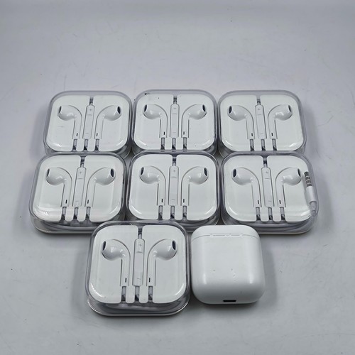 Paket mit apple airpods - paket,