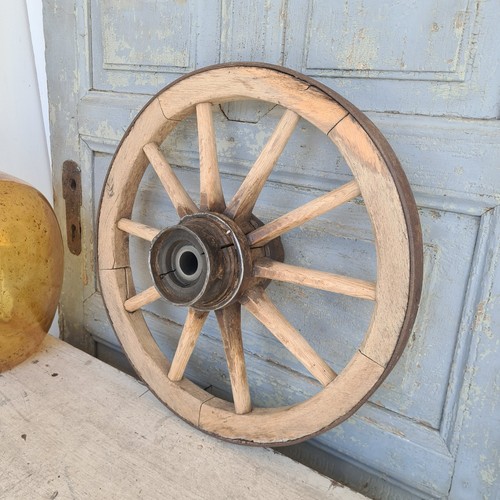 C9589 massives altes wagenrad - c9589, massives,