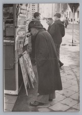 Düsseldorf - Mann mit Pfeife