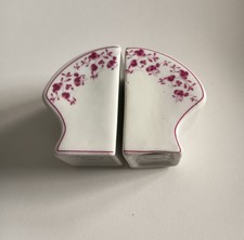 Salz -  und Pfefferstreuer  Porzellan