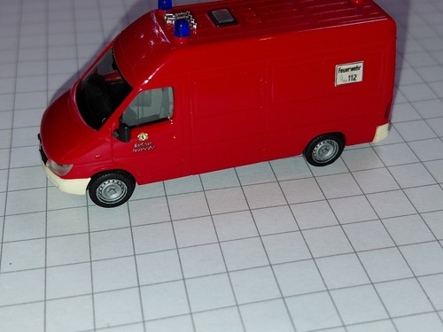 Herpa mercedes benz feuerwehr - mercedes,