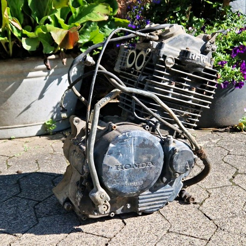 Honda 600 rm - r,