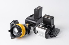 Dedolight DLED4-BI Rev. 1.3 mit Ballast DT4-BI-BAT-AB, V-Mount Adapter und Akkus