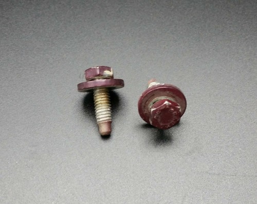 Schraube - 2x,